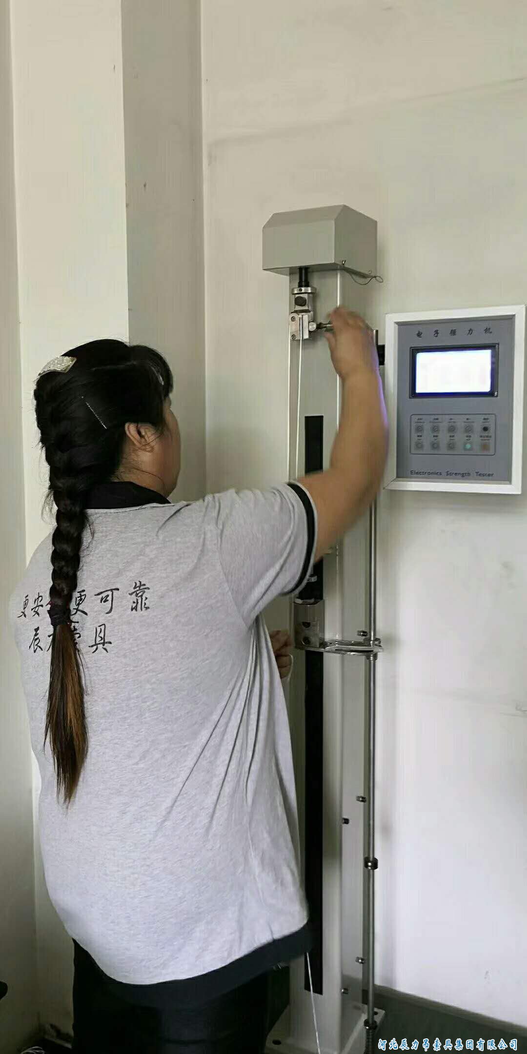 辰力吊裝帶單絲拉力測(cè)試，質(zhì)量從源頭掌控